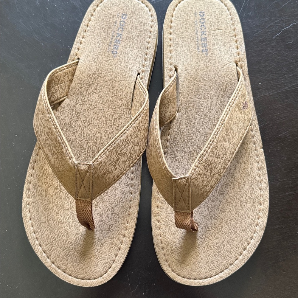 Dockers Brown Casual Flip Flops